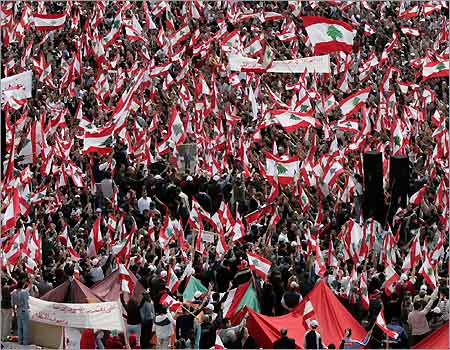 4_22_022805_beirut_protests.jpg